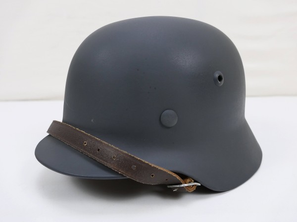 Wehrmacht Luftwaffe steel helmet M35 ET64 with helmet lining size 56 and chinstrap from museum