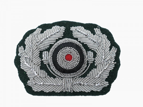 Wehrmacht hand-embroidered oak leaf wreath M36 with cockade for officer's peaked cap