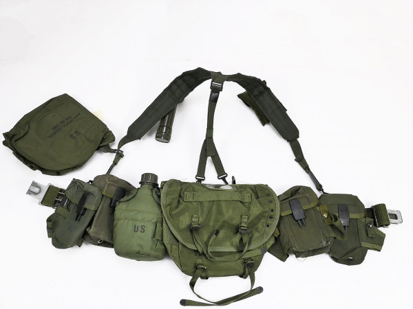 #3 US Army Vietnam Assault Belt Set Nylon Buttpack Magazine Pouch Lamp Flask TYPE ALICE