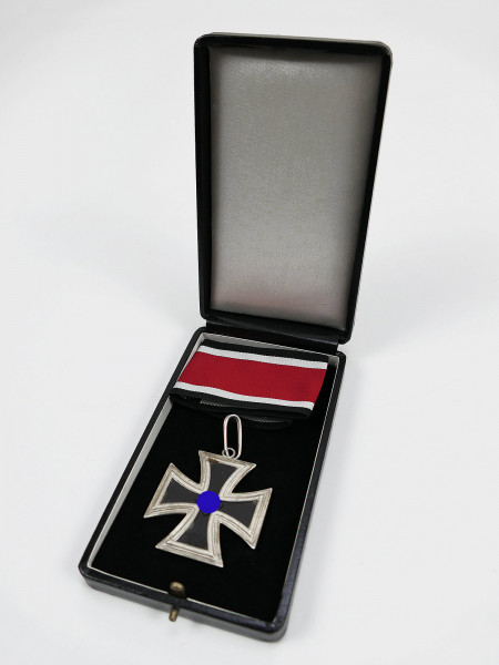 SET Wehrmacht Knight's Cross of the Iron Cross 1939 "Lying 2" C.E. Juncker Berlin + case + ribbon