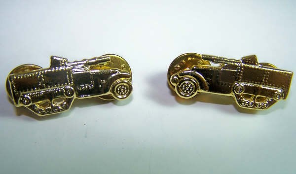 US Army tank destroyer pair collar badges