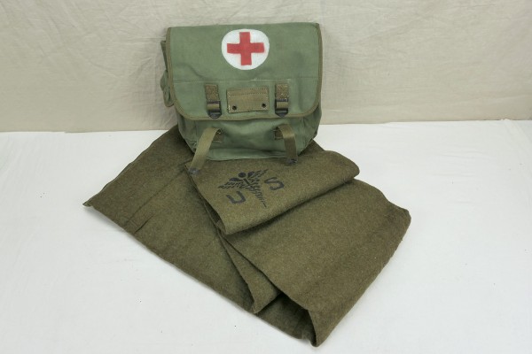 Type WW2 US Musette Bag Bag + Wool virgin Blanket Aesculab US Blanket Medic Red Cross