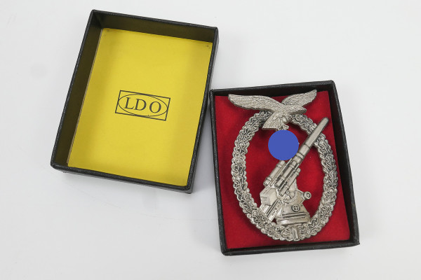 General assault badge level silver in LDO award case