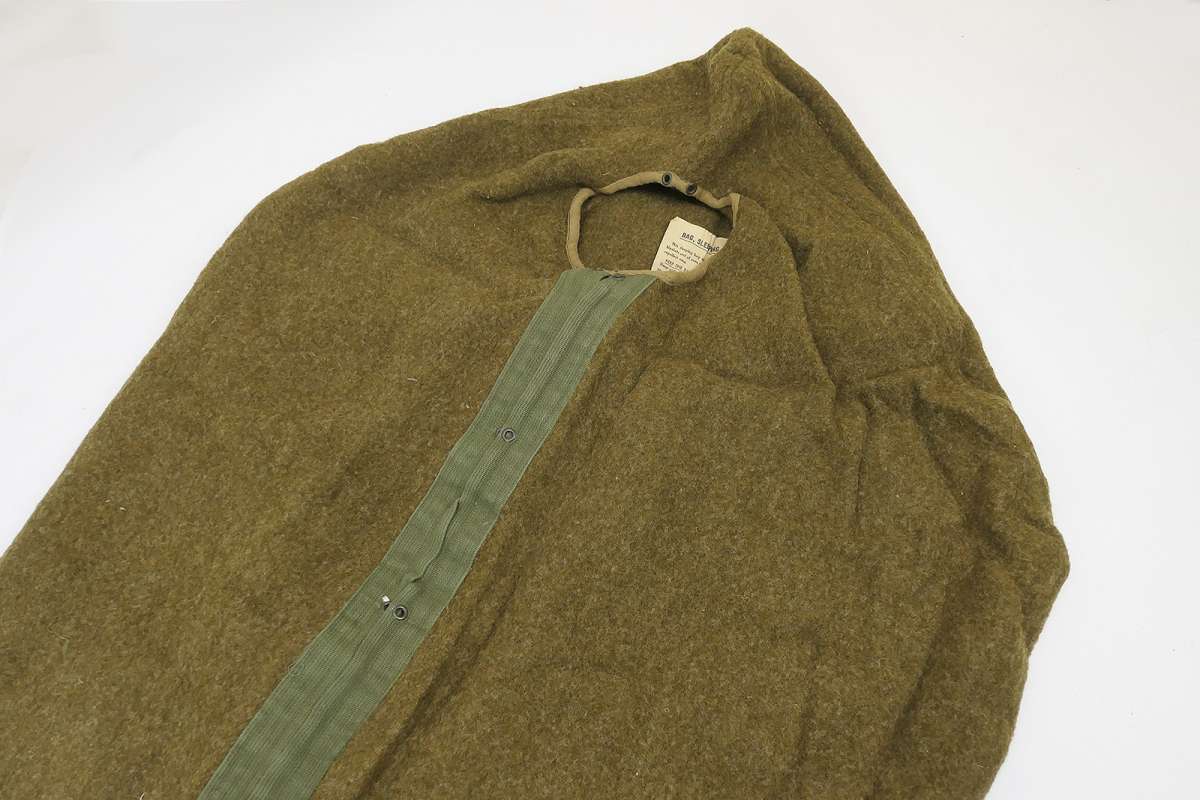 3 US Pack Field Cargo M-1945 bag + US Wool Sleeping Bag