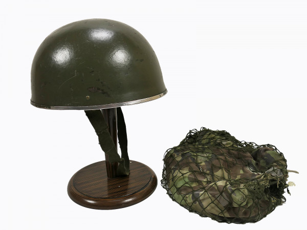 GB British Army Royal Armored Corps MKII steel helmet 50-60s with camouflage / helmet netting