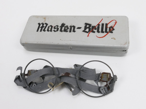 #G Wehrmacht original mask-glasses complete with container tin box