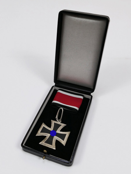 SET Wehrmacht Knight's Cross of the Iron Cross 1939 "Lying 2" C.E. Juncker Berlin + case + ribbon