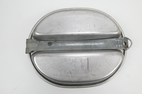 Original US Army WW2 Dinnerware Cookware Canteen Mess Kit M.A. Co 1944