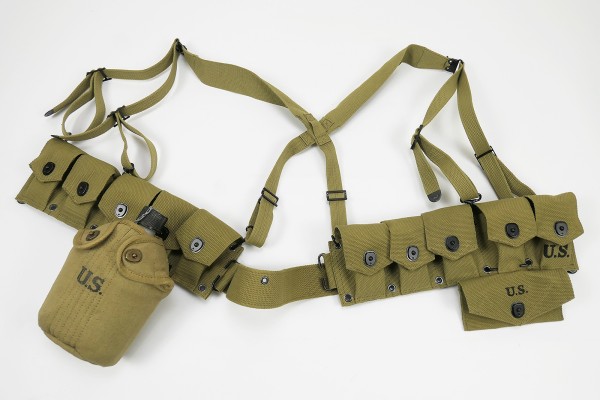WW2 US Army assault pack equipment Garand M1 Ammo Belt ammunition belt canteen First Aid