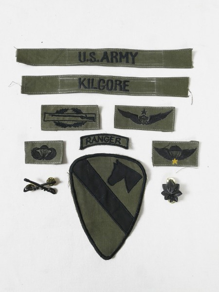 SET 1st CAV AIR US INSIGNIA BADGE PIN VIETNAM Badge Apocalypse Now Lt. Colonel Bill Kilgore