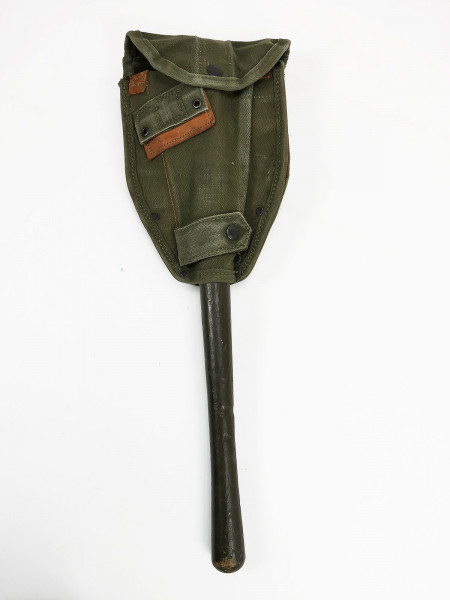 US ARMY WW2 / Korea / Vietnam Folding spade with pocket entrenching tool