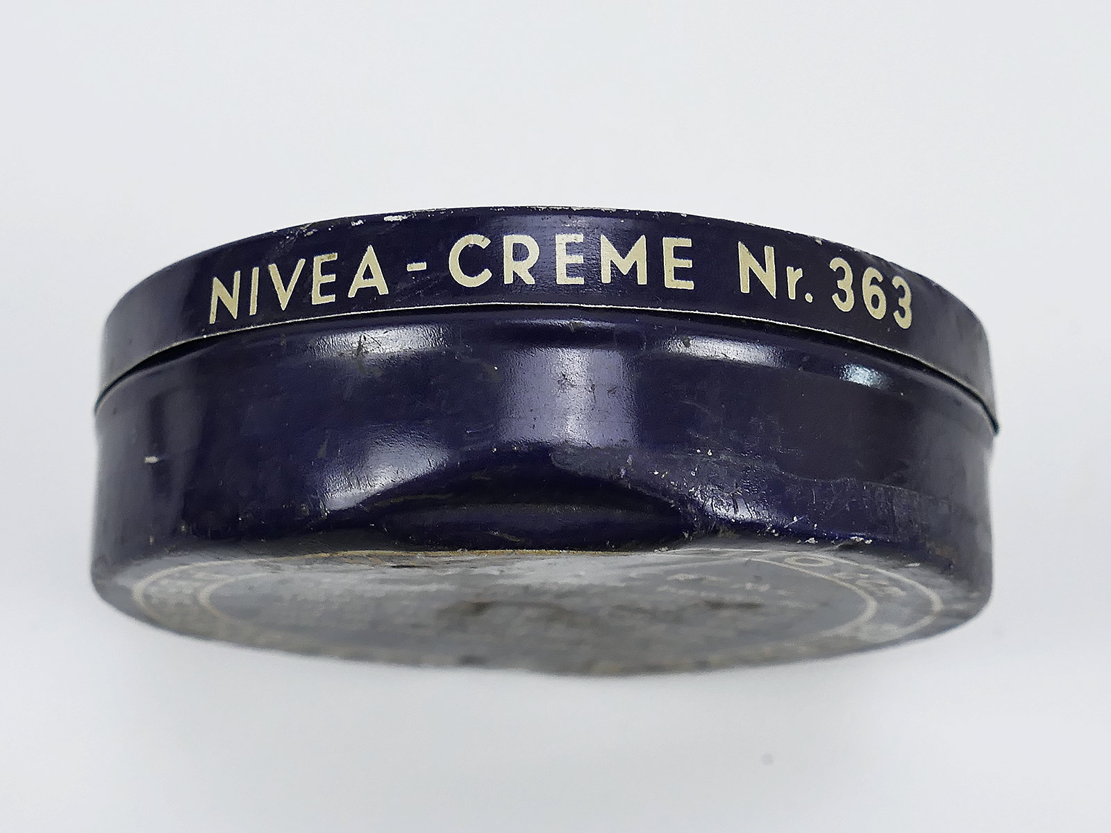 Antique tin can Nivea Creme No.363 RM -.90 tin 30s | Lomax Militaria