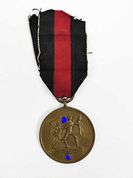 Anschlussmedaille Sudetenland ( October 1, 1938 ) Medal with ribbon section (red)