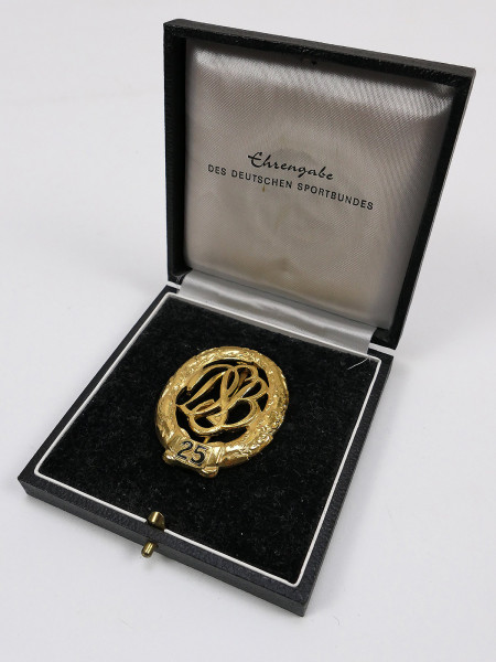 German Sports Badge in Gold Honorary Award 25 with case