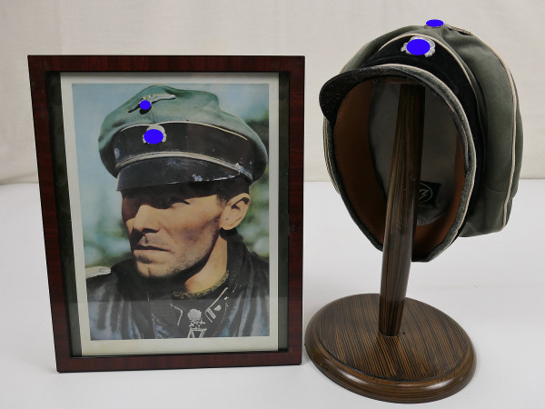 Waffen SS peaked cap Crusher Cap JOCHEN PEIPER with metal effects unique + A4 picture in frame