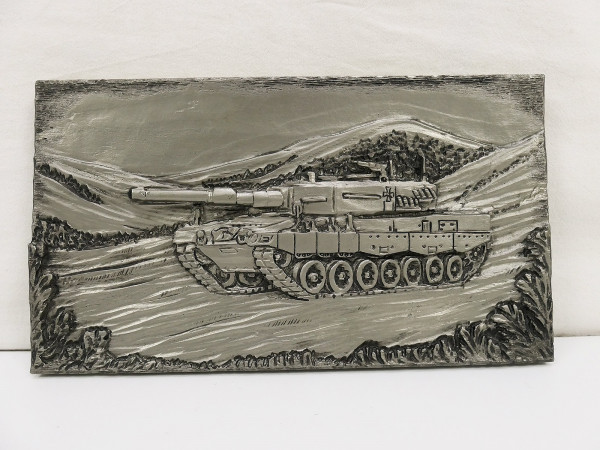 Commemorative wall relief armored troop battle tank Leopard 2 pewter plate approx. 25x15cm