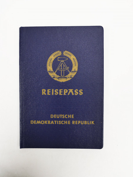 1x Original DDR BLANKO Passport German Democratic Republic Ostalgie