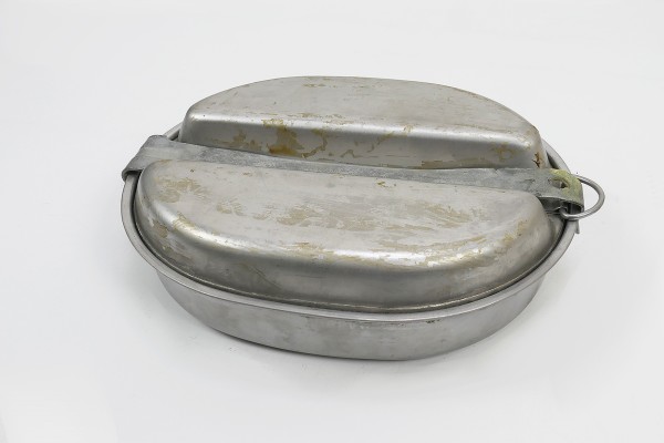 #14 Original US Army WW2 dinnerware cookware canteen