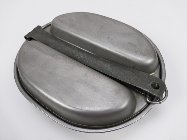 Original US Army WW2 dinnerware cookware Canteen M.A.Co. 1944