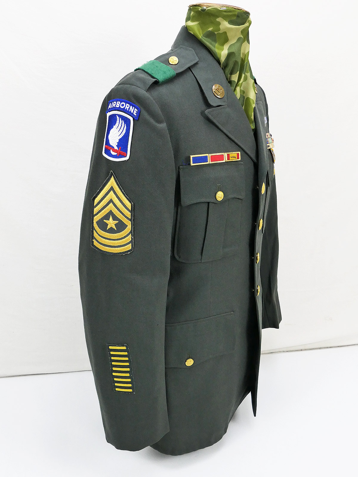 US Uniform Coat Man's wool serge Army Green 44 Airborne uniform jacket 38R  1956 dated with effects