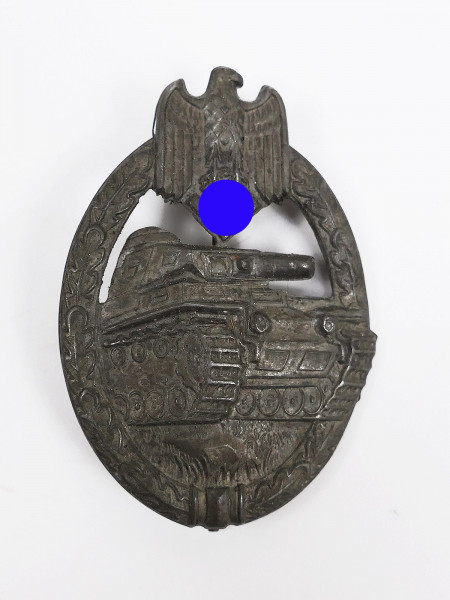 Armored combat badge Wehrmacht level bronze hollow embossed