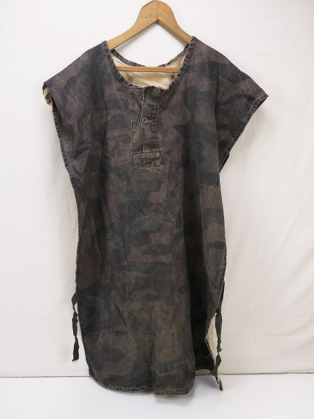 Front production carbon overprint camouflage camouflage apron camouflage cape from museum