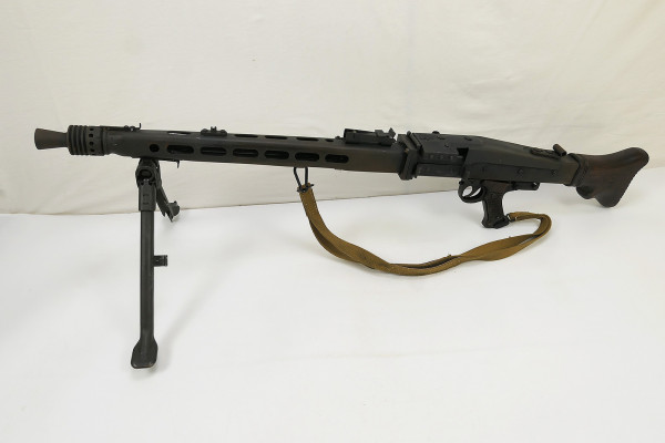 Wehrmacht machine gun MG42 deco model with carrying strap