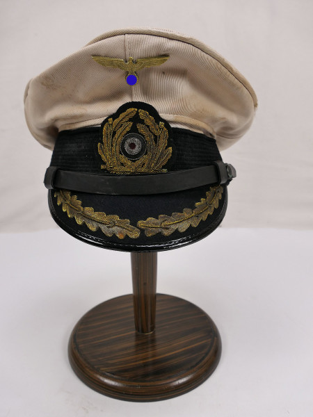 War Hat - Antique Kriegsmarine peaked cap corvette captain size 56 from submarine collection