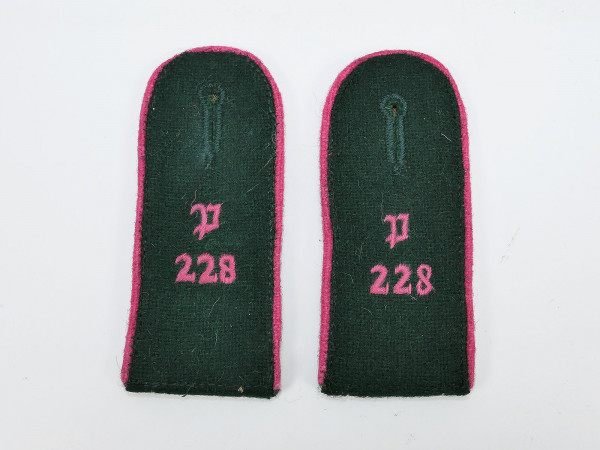 Single pair of epaulettes Panzerjäger 228 field blouse M36