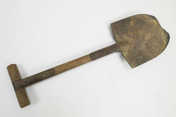#2 SINGLE PIECE - US Army WW2 T-Shovel / Shovel Spade Original barn find Belgium