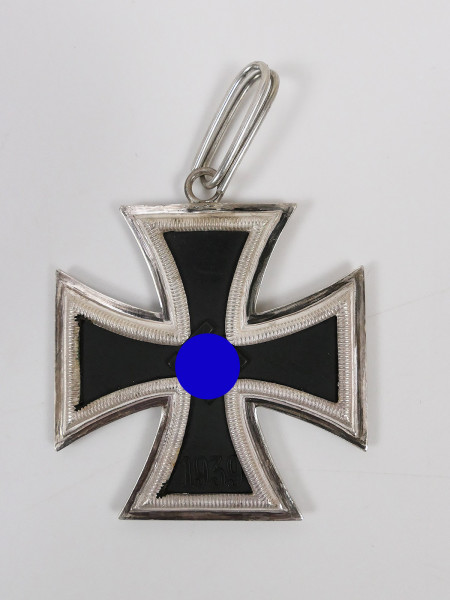 Knight's Cross of the Iron Cross Manufacturer "4" Steinhauer & Lück 935 silver museum piece