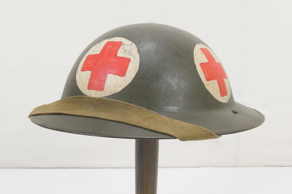 #3 Plate helmet British steel helmet with chin strap medic British Army Red Cross