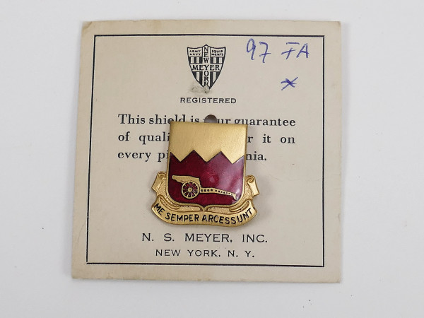US WW2 Military Unit Crests Insignia 30th Field Artillery Battailon DUI Pin Medal Badge Badge