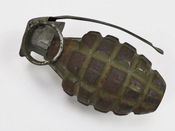 Original US ARMY MK2 Grenade Pineapple Pineapple Splitter Hand Grenade Metal Grenade dismountable