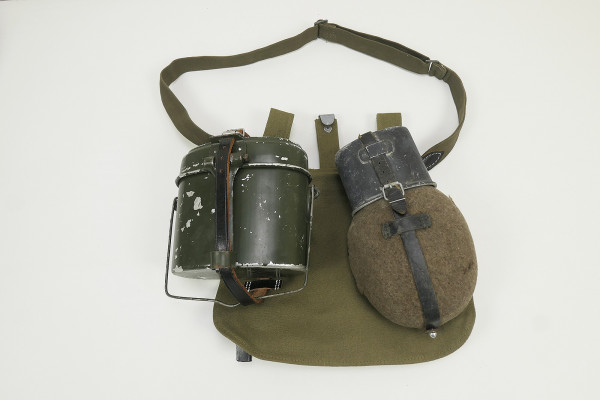 Set Wehrmacht haversack cookware straps canteen