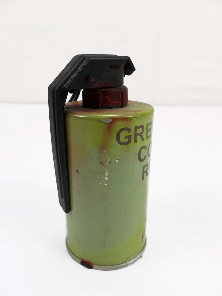 米軍　実物　SIGNAL SMOKE CASE ②送料無料 楽天市場】【本体カラー・アクセサリ選択】タジマツールセフ