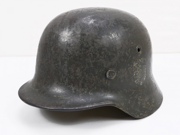 Wehrmacht steel helmet M40 ET64 with helmet lining size 57 from museum