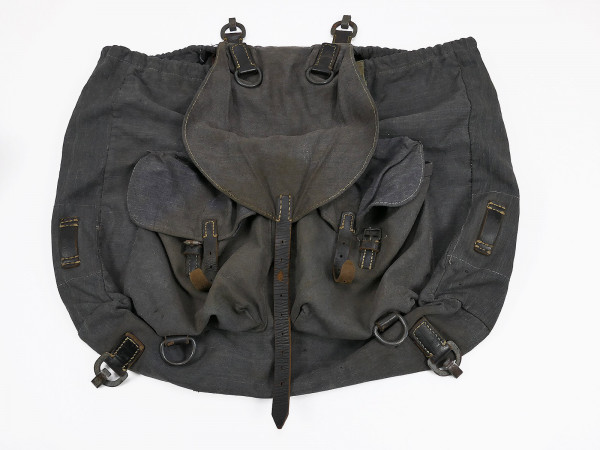 Original Luftwaffe rucksack blue-grey for attaching to the Y-strap / Reichsbetriebsnummer