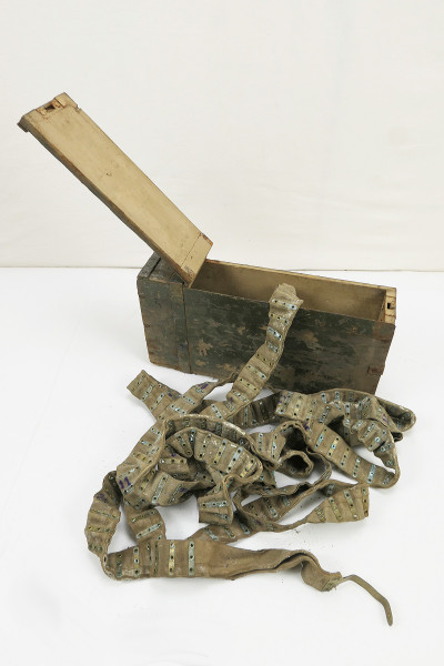 Blackless ammunition wooden box with ammunition belt fabric belt Reichswehr 1920-1930s