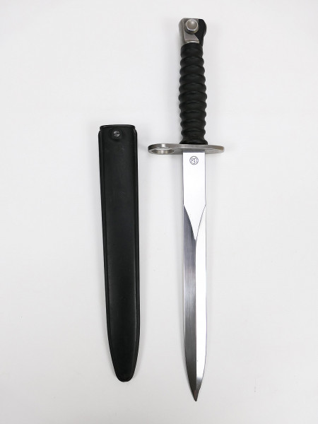 Switzerland M1957 bayonet weapons factory Neuhausen Wenger