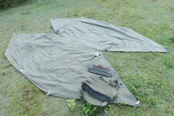 #4 TYPE US WW2 tent 2x canvas shelter tent half + poles and wooden stakes - two-man tent