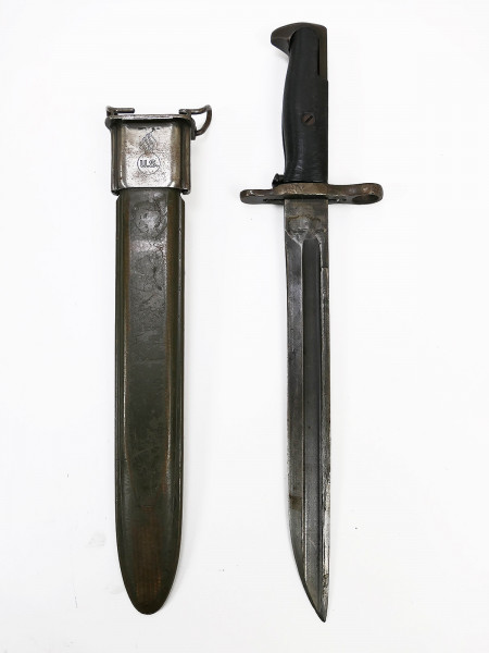 Original US Army WW2 M1 bayonet in scabbard for M1 Garand side rifle (UFH)