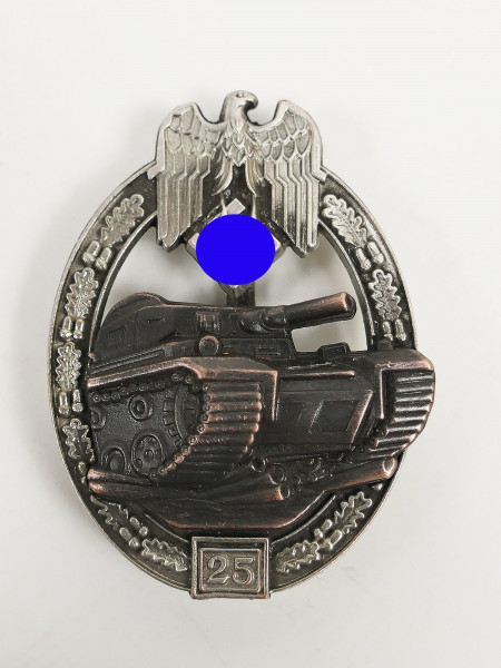 Wehrmacht Panzerkampfabzeichen Heer with mission number 25 Manufacturer JFS