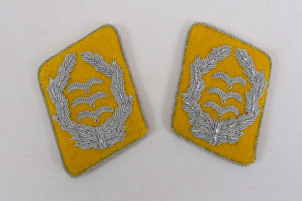 Collar mirror air force lieutenant