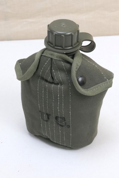 US ARMY WW2 canteen + canteen cover field canteen