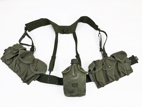 Type M-1956 webbing US Army Vietnam assault pack - Pistol Belt Buttpack Suspenders canteen