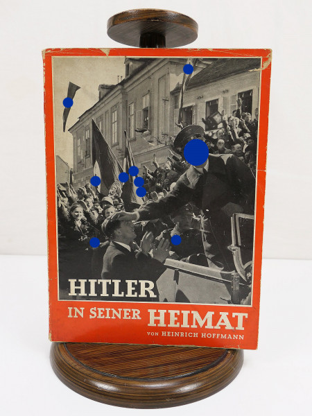 Booklet Book illustrated book Heinrich Hoffmann - Hitler in his homeland 1938 Zeitgeschichte Verlag Berlin