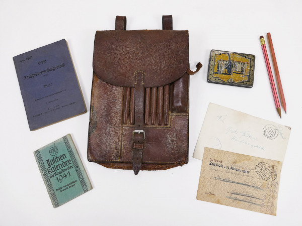 Wehrmacht original map pouch brown leather registration pouch 1938 with contents