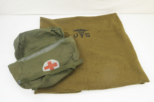 #2 US Medic Pack Field Cargo M-1945 Bag + Wool virgin Blanket Aesculab Blanket Red Cross