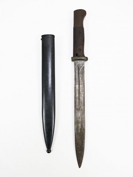 Wehrmacht original bayonet M84/98 K98 / side rifle 43 cvl with repro scabbard